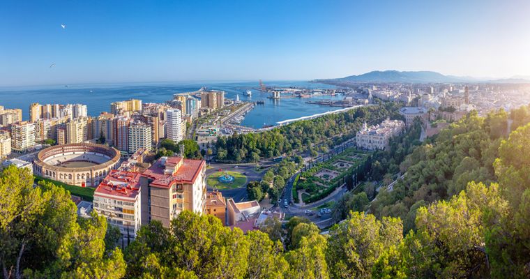 Costa del Sol: Where Golf Meets Glamour and Giggles!