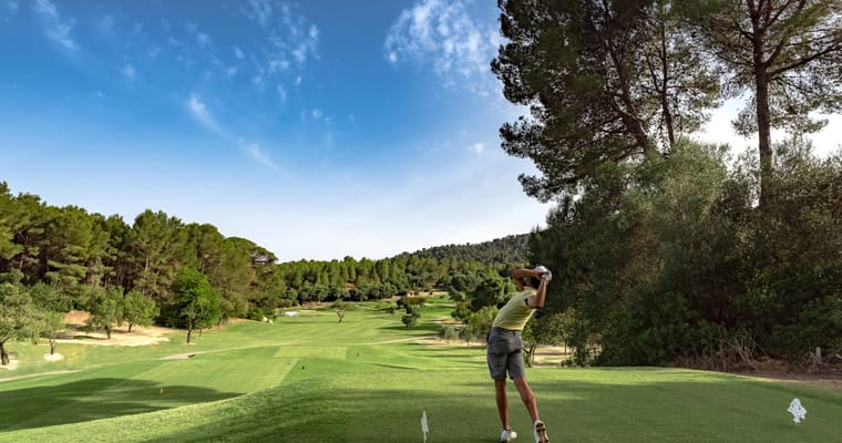 From Tee to Green: Transforming Your Golf Skills with Expert Tips